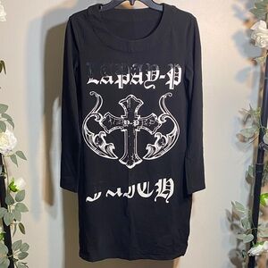 Chic Black Long Sleeve Dress with Bold Graphic